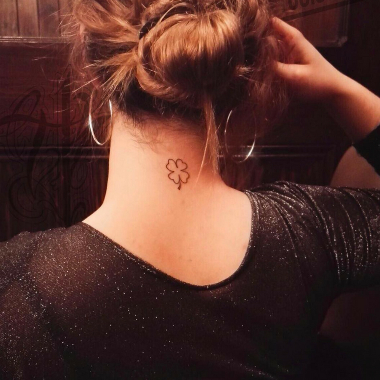tatuagem-na-nuca-feminina