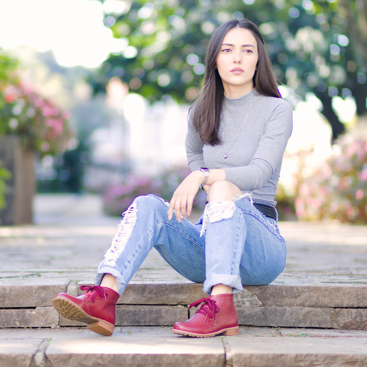 look-com-bota-vermelha-feminino