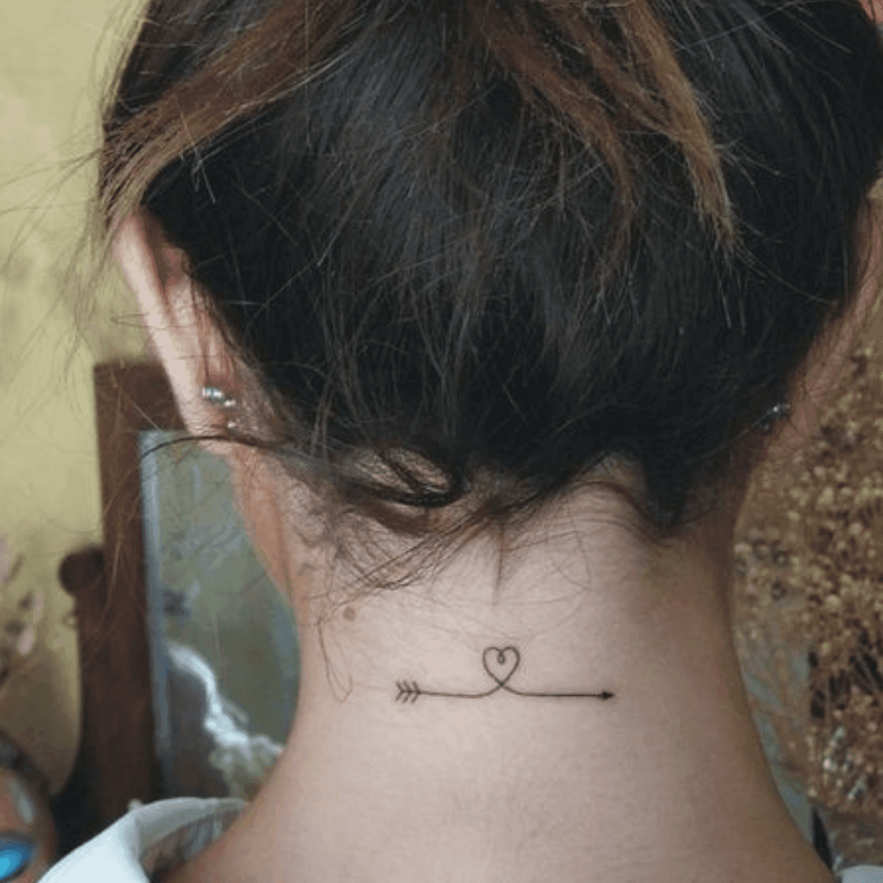 tatuagem-na-nuca-feminina