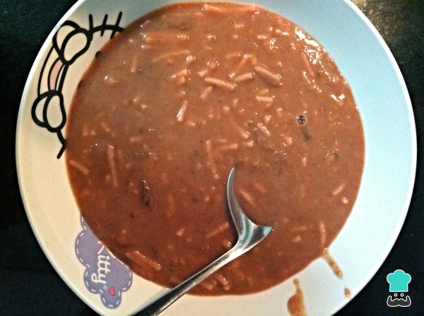 sopa-de-feijao-com-macarrao