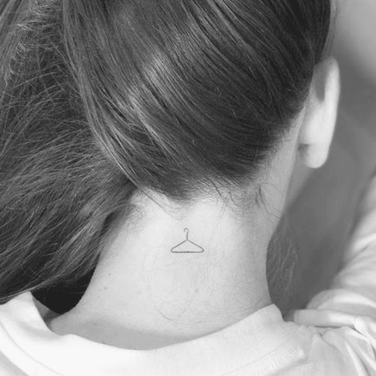 tatuagem-na-nuca-feminina