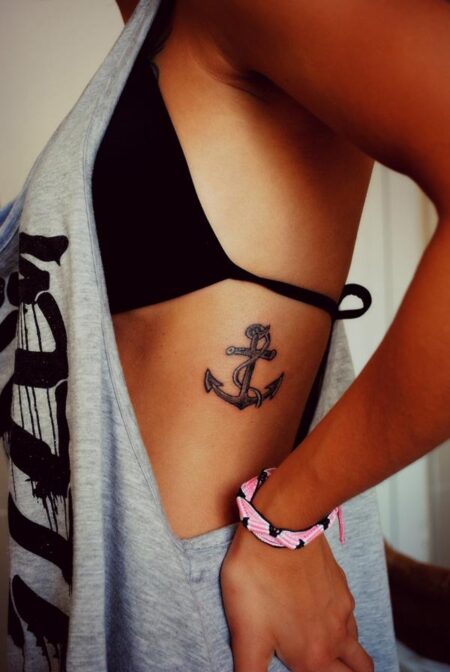 tatuagem-feminina-costela