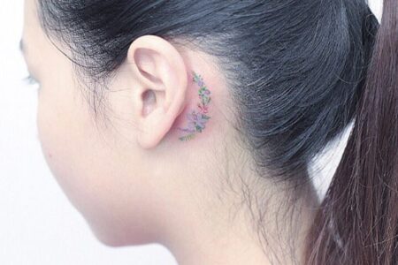 tatuagem-feminina-atras-da-orelha