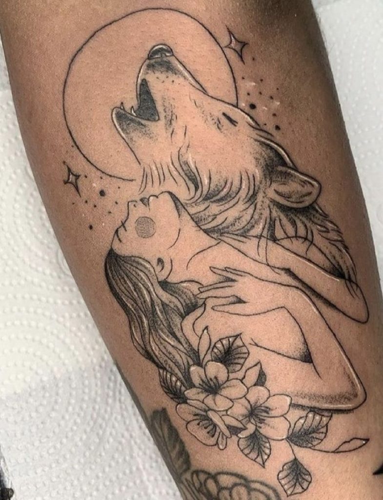 tatuagem de lobo feminina delicada