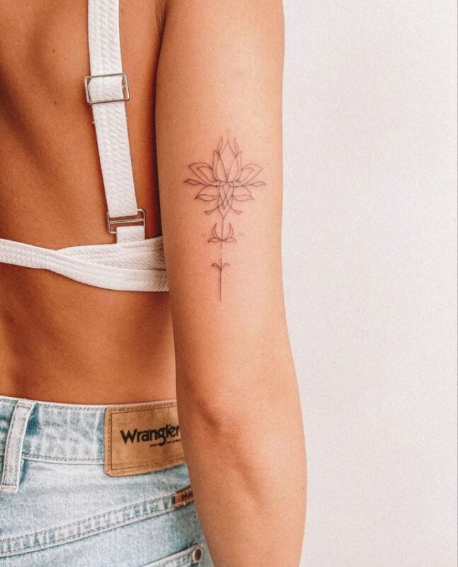 Tatuagem Feminina Minimalista