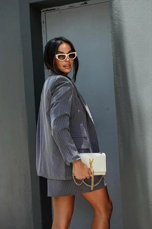 look-blazer-cinza-feminino