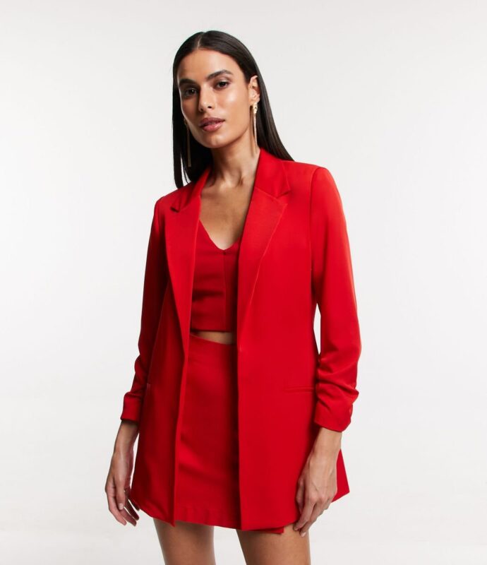 look-blazer-vermelho-feminino