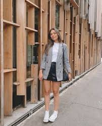 look-blazer-cinza-feminino