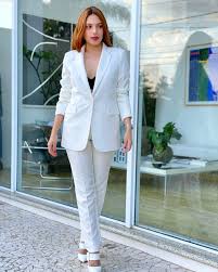 look-com-blazer-off-white-feminino