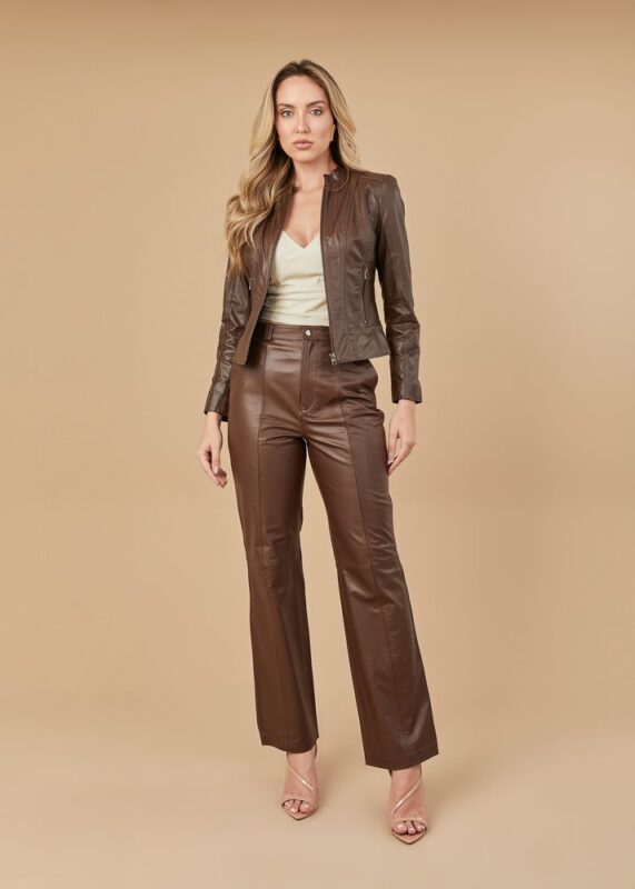 look-com-calca-marrom-feminino