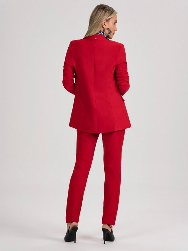 look-blazer-vermelho-feminino