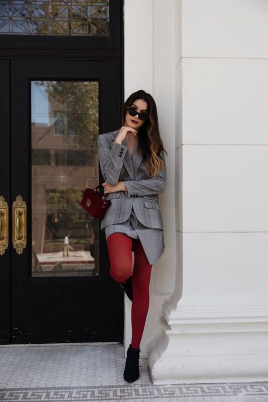 look-com-bota-vermelha-feminino