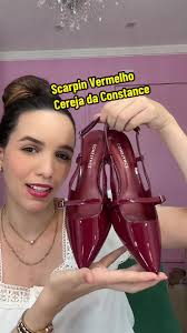 looks-com-scarpin-vermelho-feminino