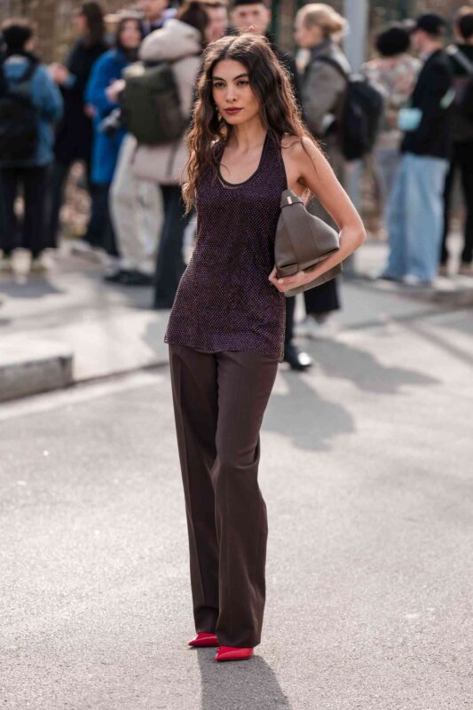 look-com-calca-marrom-feminino