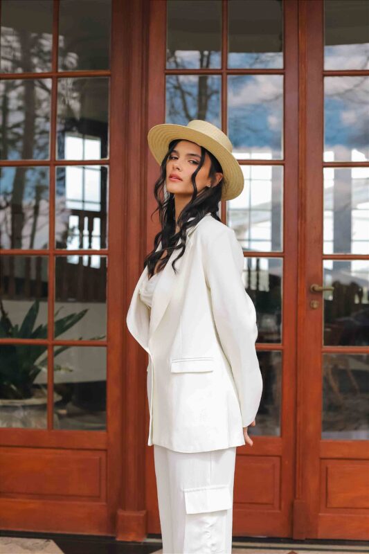 look-com-blazer-off-white-feminino