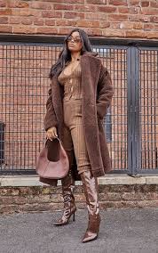 look-bota-marrom-feminino