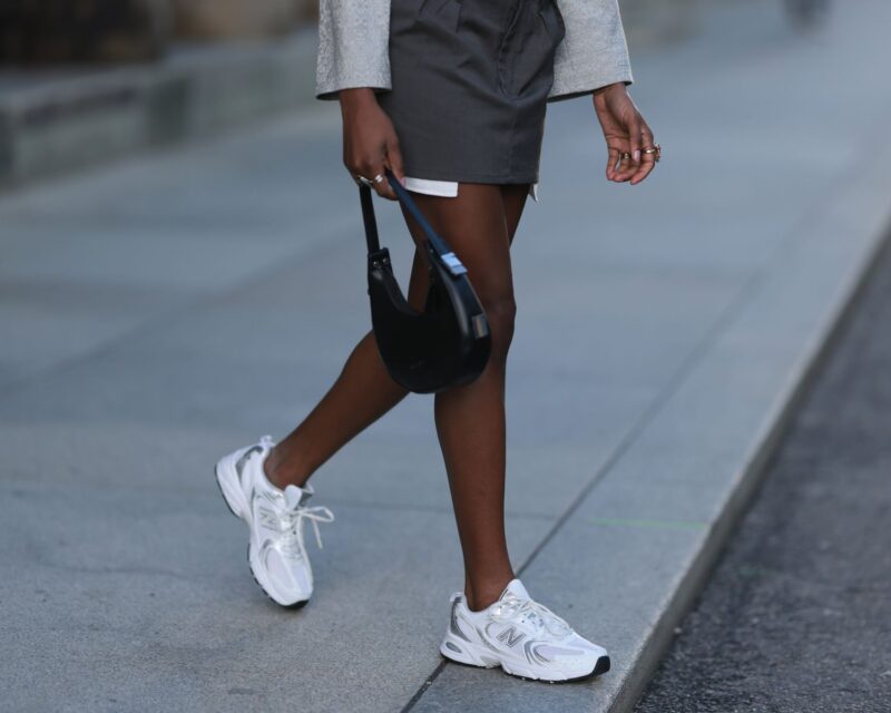 look-com-tenis-branco-feminino-2