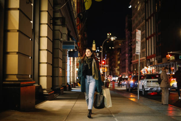 look-para-ir-ao-shopping-a-noite-feminino