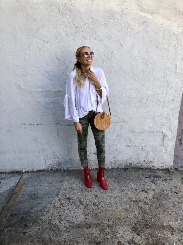 look-com-bota-vermelha-feminino