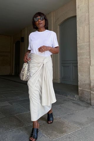 looks-com-saia-branca-feminino