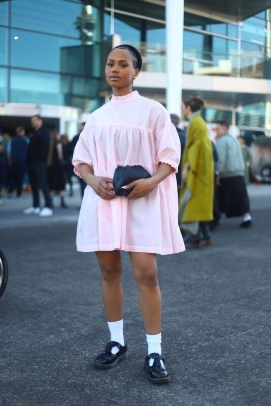 looks-com-tenis-esportivo-feminino