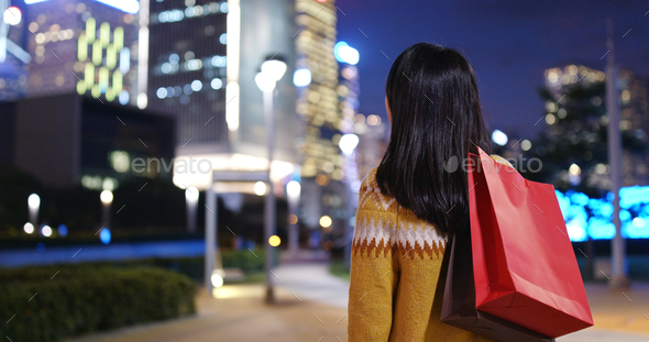 look-para-ir-ao-shopping-a-noite-feminino