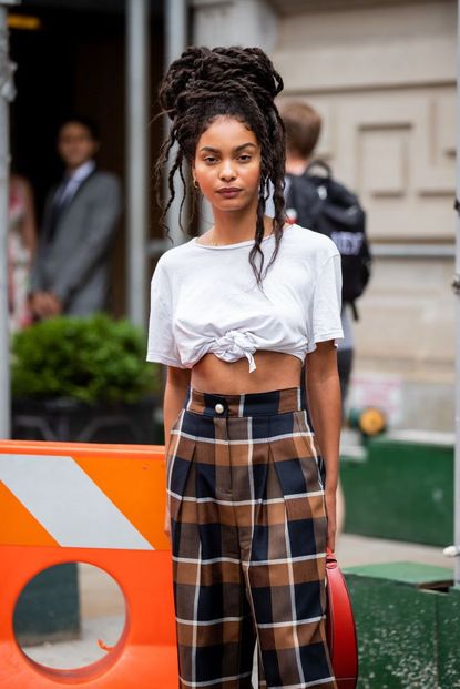 looks-com-cropped-feminino