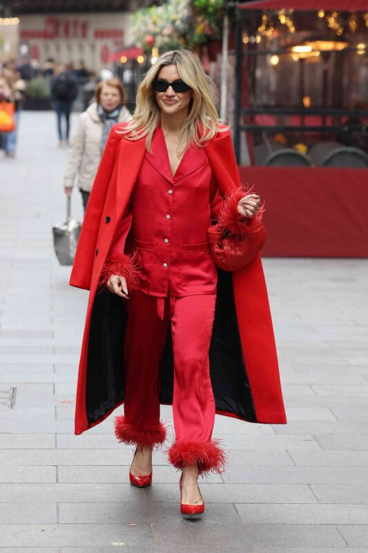 look-blazer-vermelho-feminino
