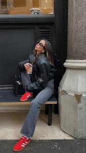 looks-com-scarpin-vermelho-feminino