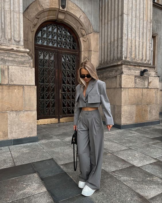 look-blazer-cinza-feminino