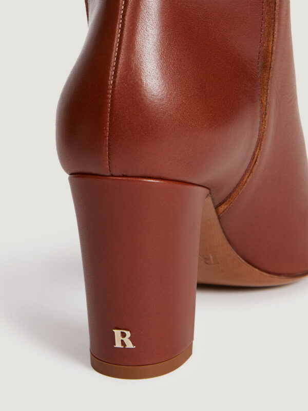 look-bota-caramelo-feminino