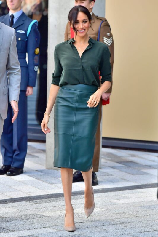 looks-com-saia-lapis-feminino