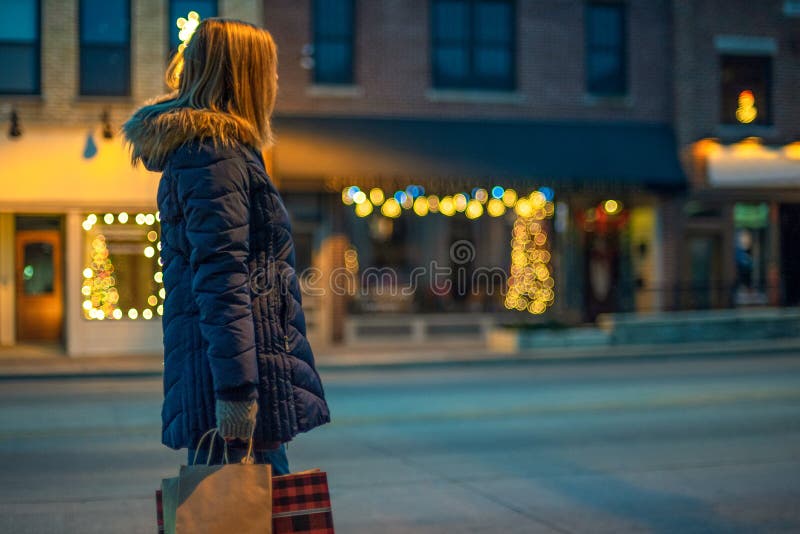 look-para-ir-ao-shopping-a-noite-feminino