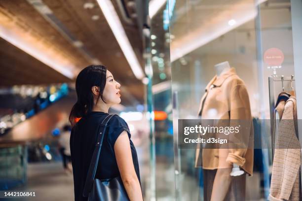 look-para-ir-ao-shopping-a-noite-feminino