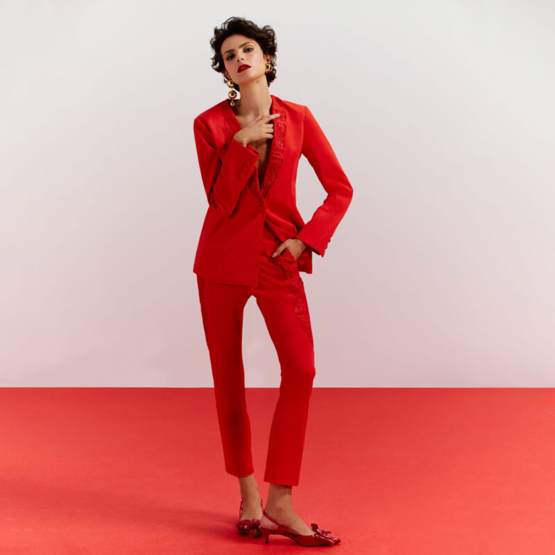 look-blazer-vermelho-feminino