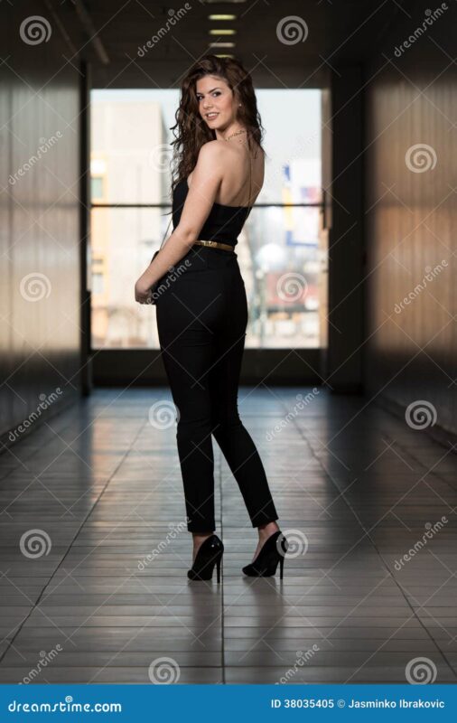 look-para-ir-ao-shopping-a-noite-feminino