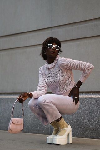 looks-com-sandalia-rosa-feminino