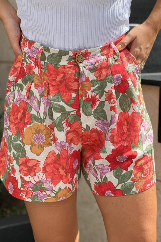 looks-com-shorts-vermelho-feminino