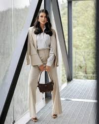 look-blazer-cinza-feminino