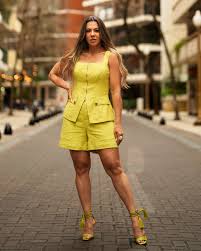 look-amarelo-feminino
