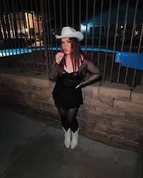 look-balada-sertaneja-feminino