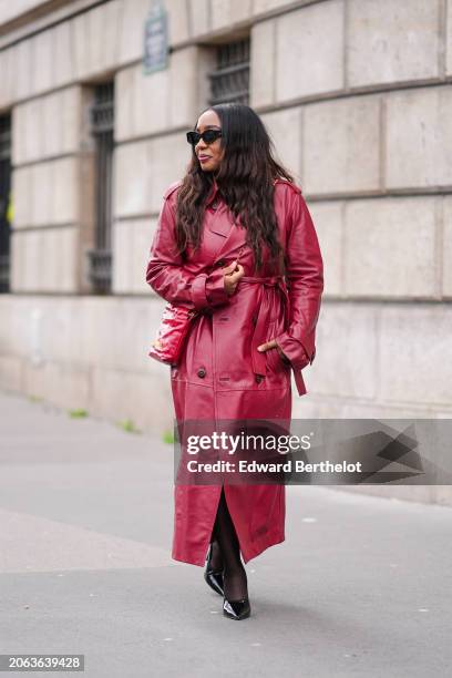 looks-com-scarpin-vermelho-feminino