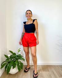 looks-com-shorts-vermelho-feminino