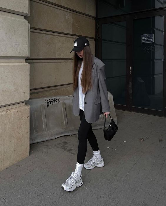 look-blazer-cinza-feminino