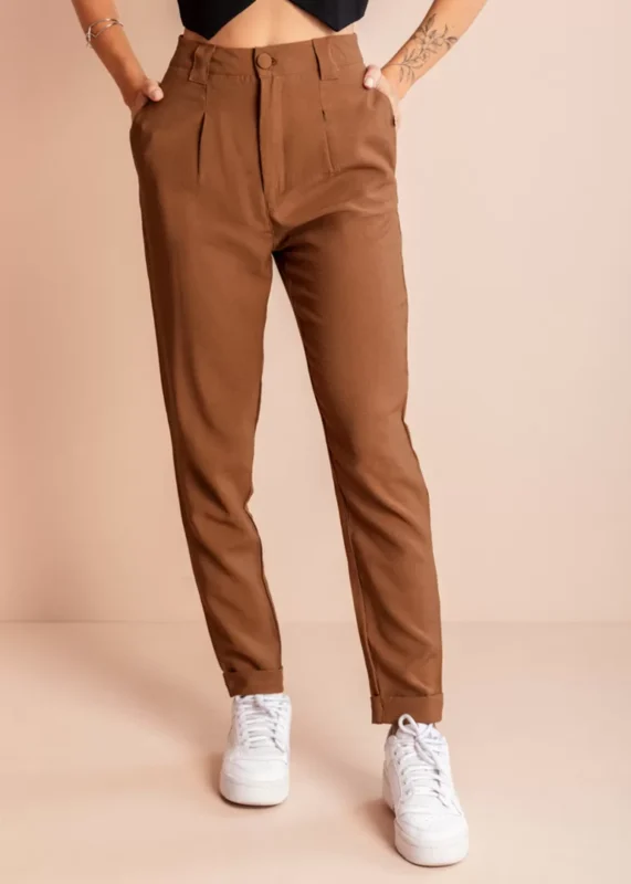 look-com-calca-marrom-feminino