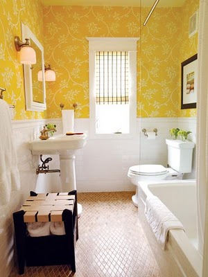 Banheiro amarelo