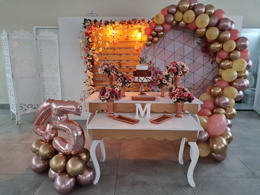 Aluguel Mesa Decorada Adulto - Universo ...