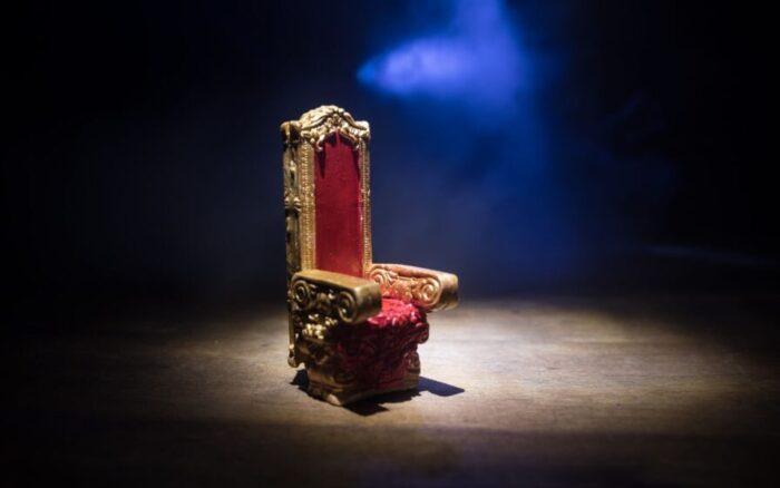 O trono que seu pai merece e que aniquila os presentes ruins