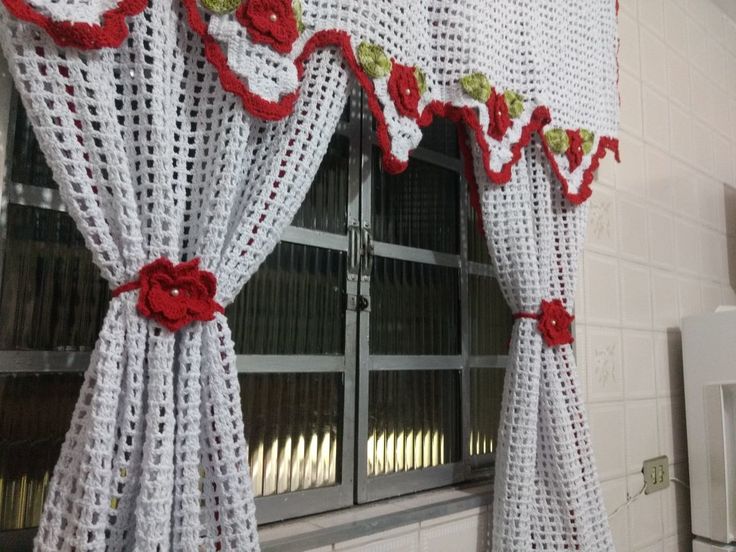 Cortina de Crochê para Cozinha com Flores