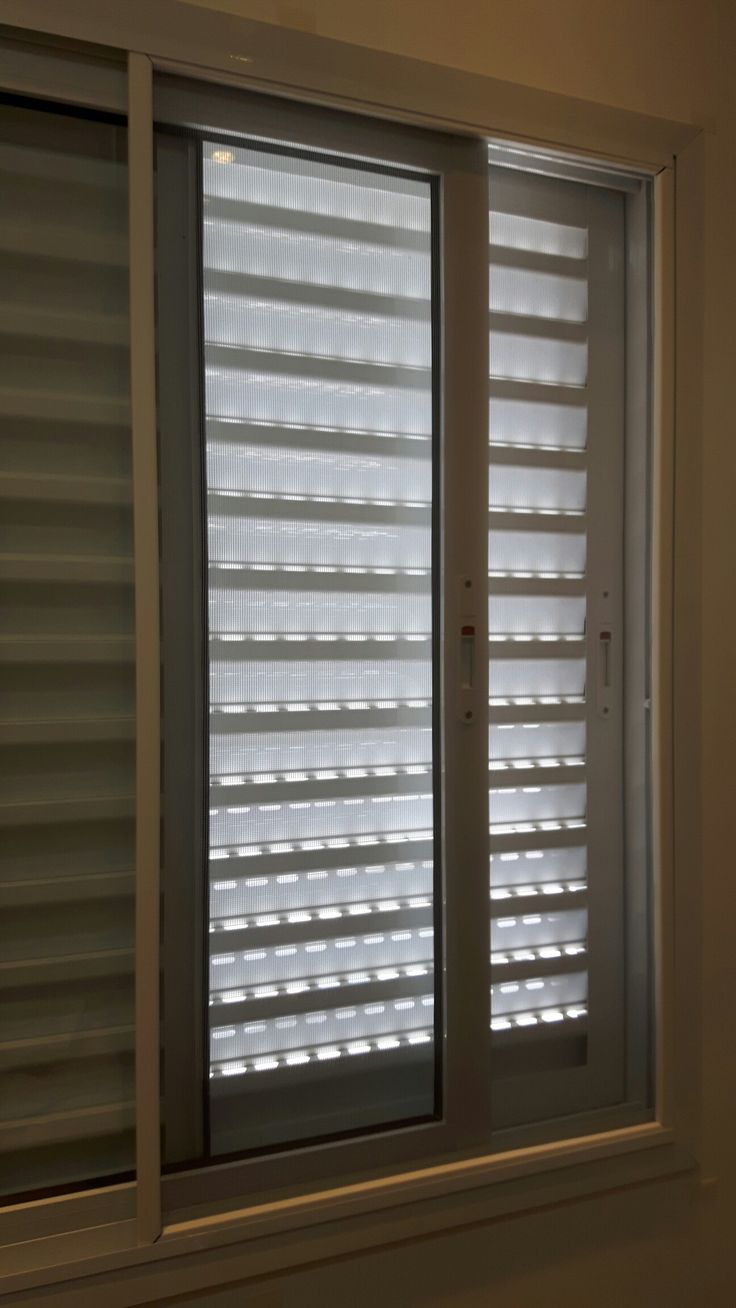 Tela mosquiteiro feita com canaleta ...